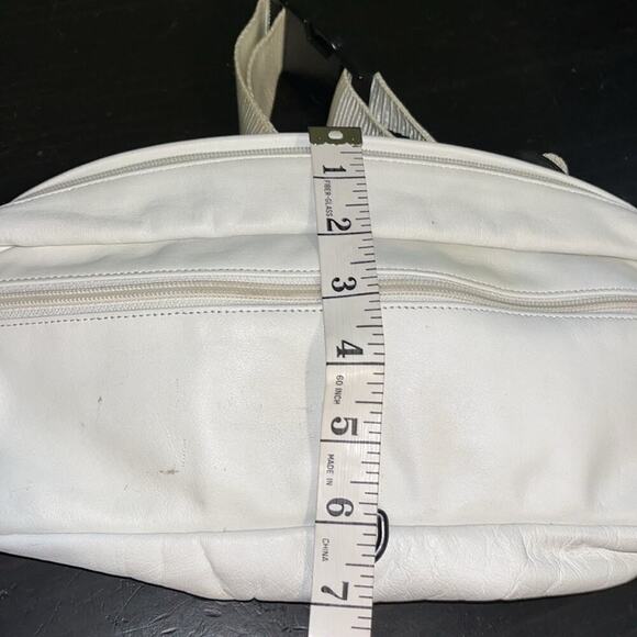 Vintage hip bag unisex leather Fanny pack • waist bag • adjustable strap • vacay - Picture 11 of 12